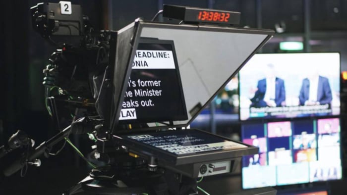 EuroCue Teleprompter On Camera News Unit